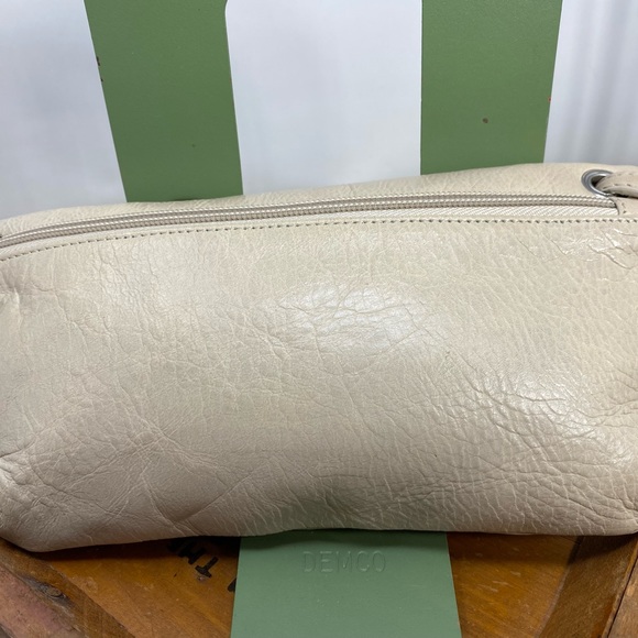 LATICO GENUINE LEATHER CREAM WRISTLET - Picture 2 of 13